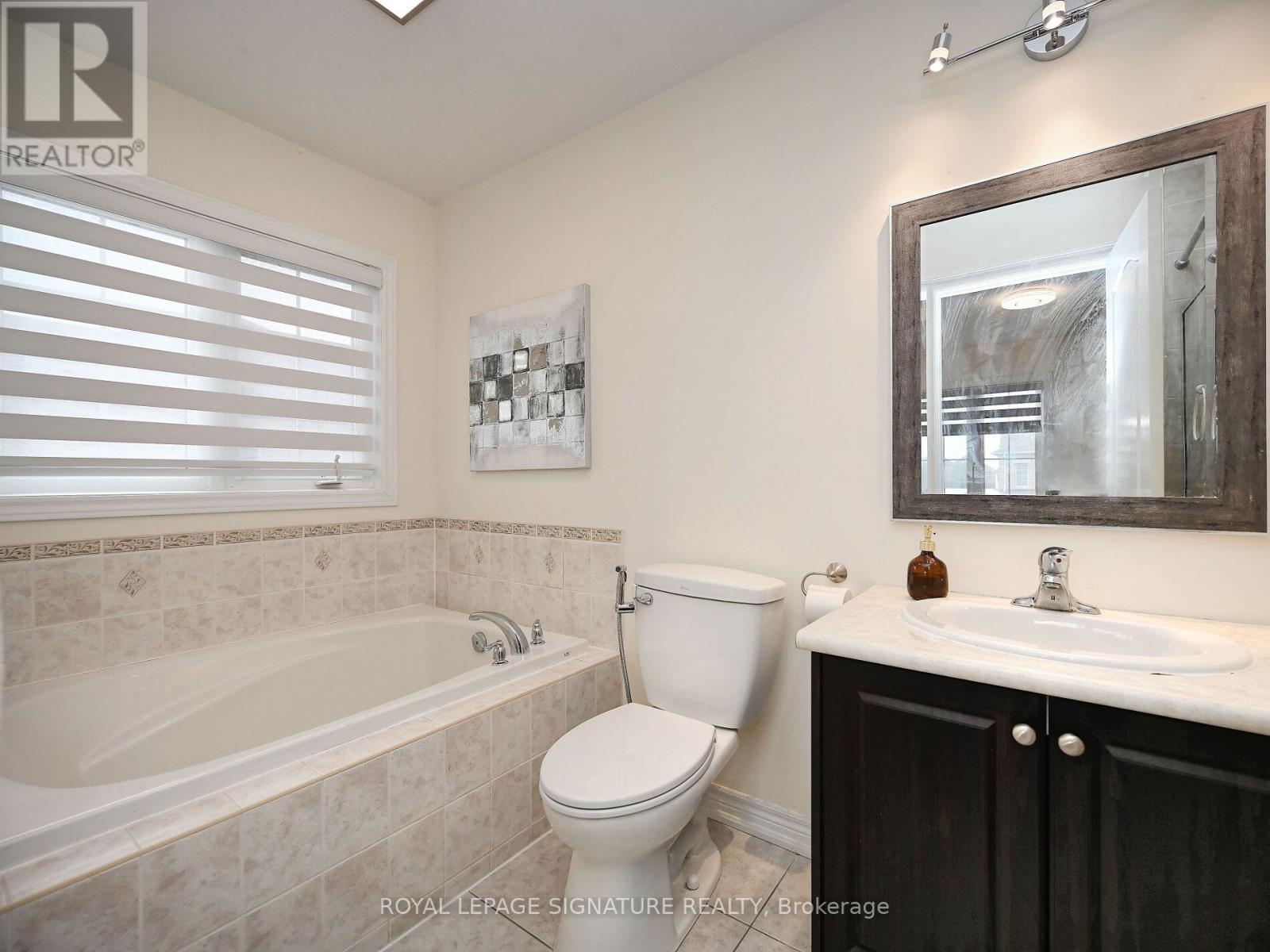 5523 Fudge Terrace, Mississauga, Ontario  L5M 0N3 - Photo 25 - W12412086