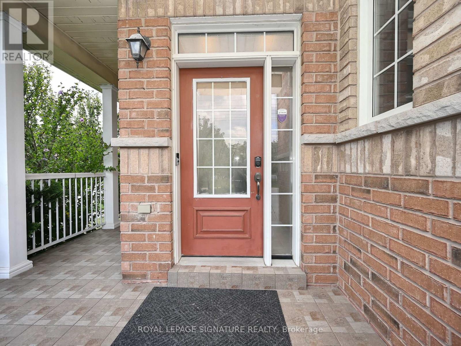 5523 Fudge Terrace, Mississauga, Ontario  L5M 0N3 - Photo 4 - W12412086