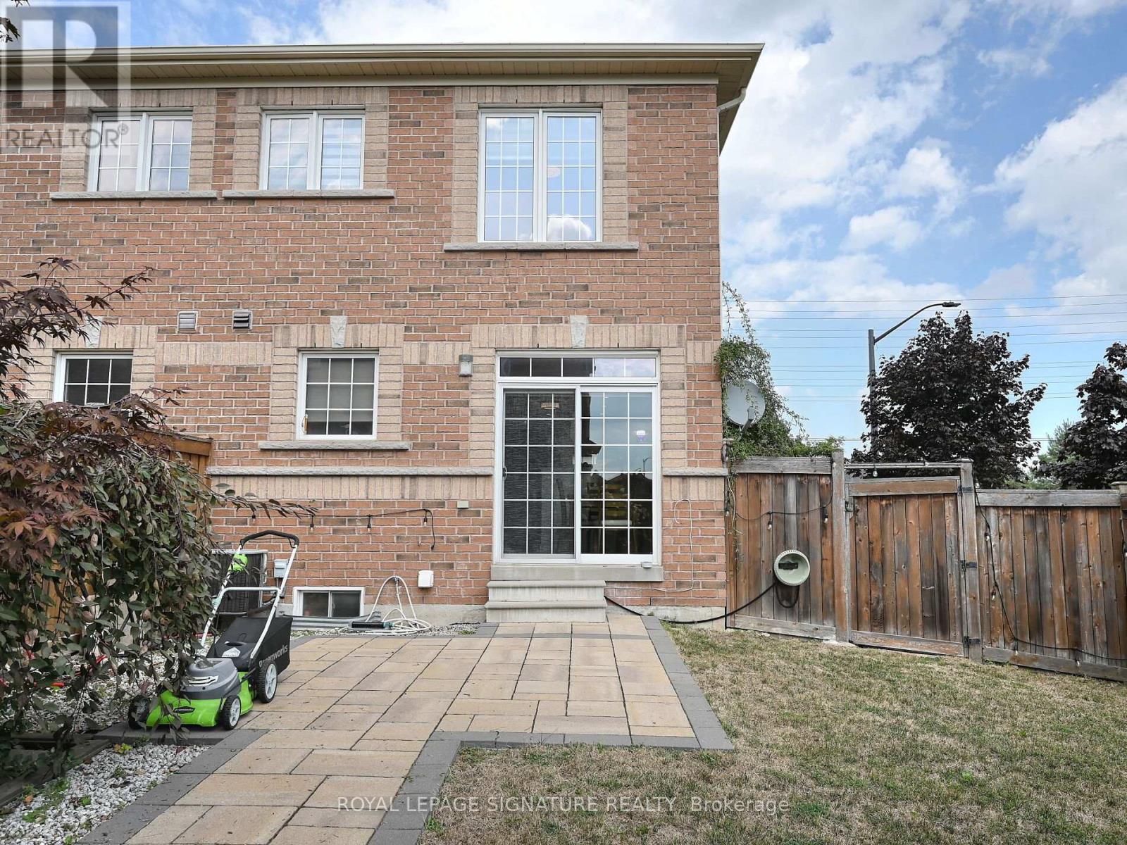 5523 Fudge Terrace, Mississauga, Ontario  L5M 0N3 - Photo 46 - W12412086