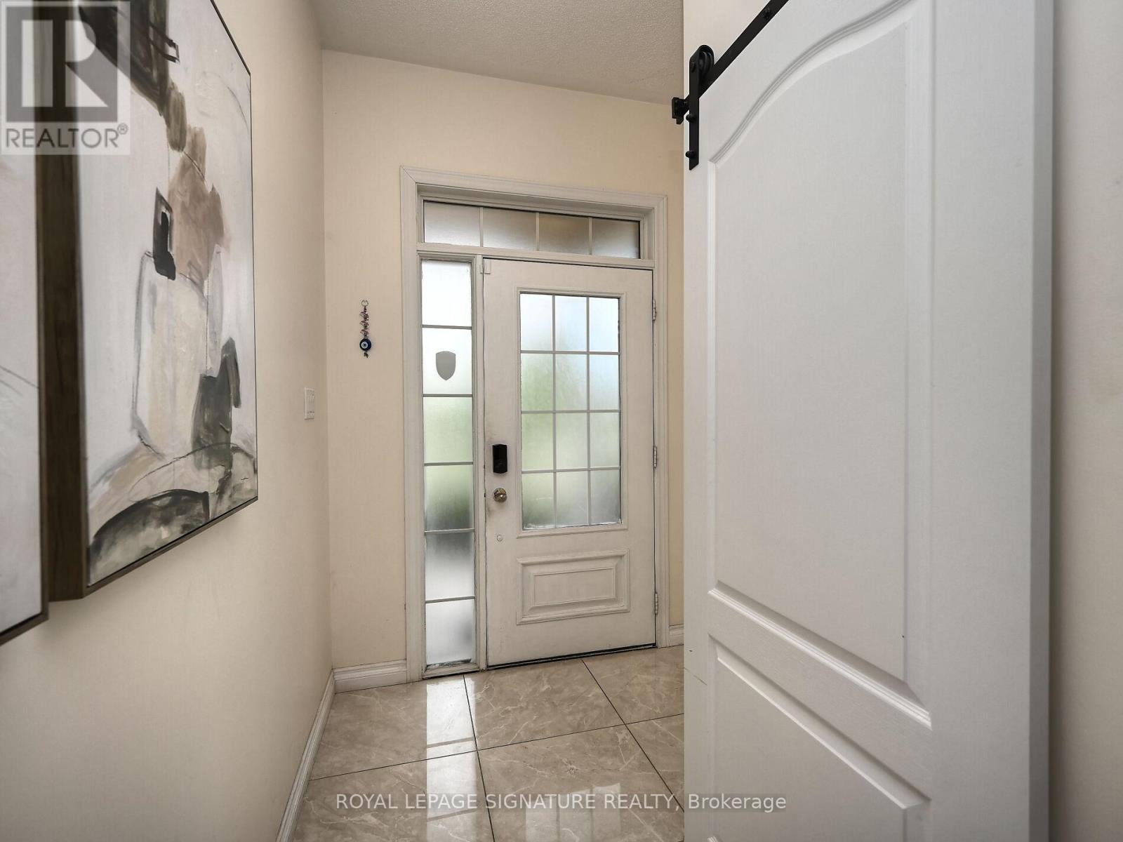5523 Fudge Terrace, Mississauga, Ontario  L5M 0N3 - Photo 6 - W12412086