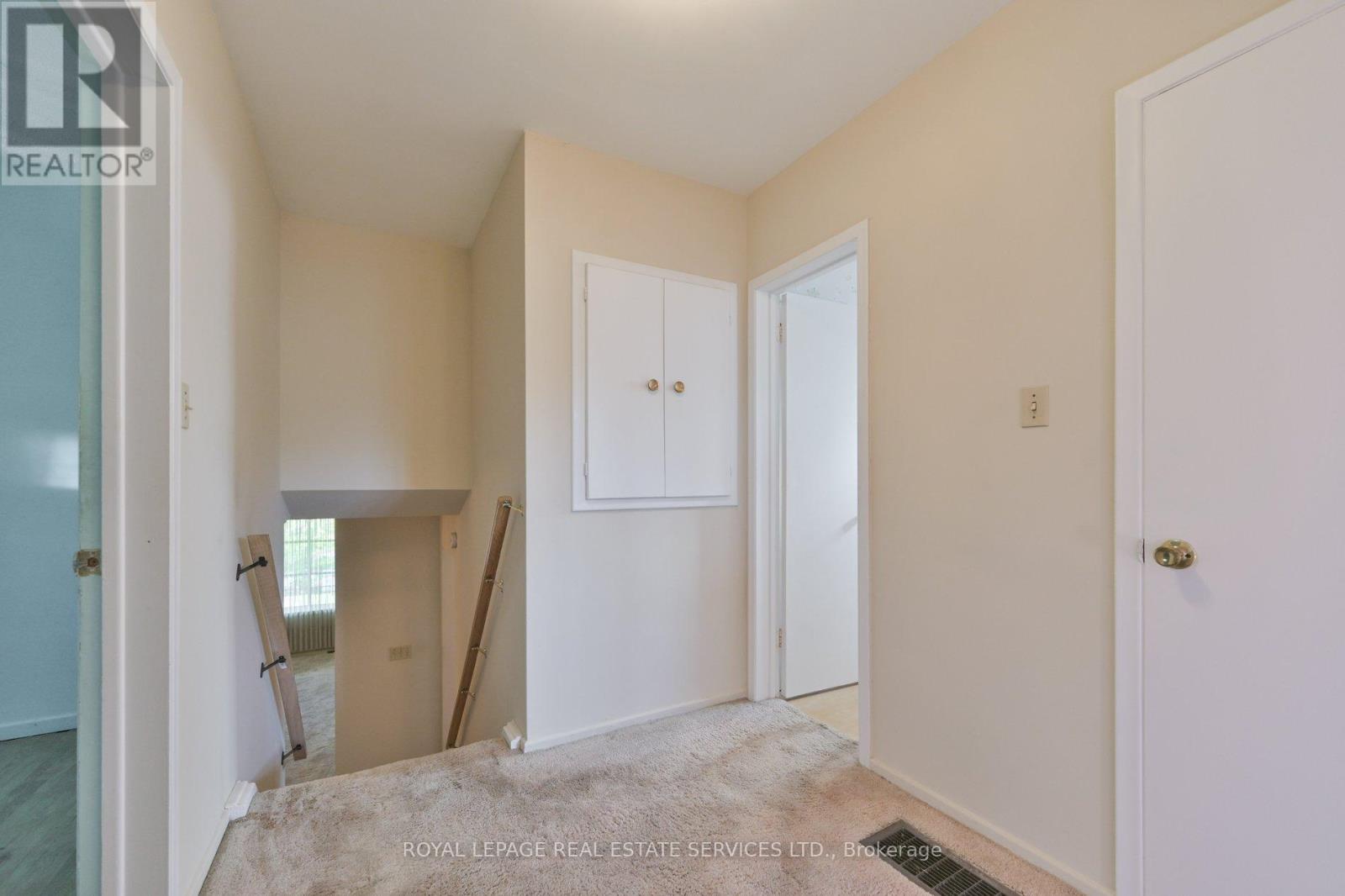 18 Torrington Drive, Toronto, Ontario  M9C 3V5 - Photo 17 - W12412122
