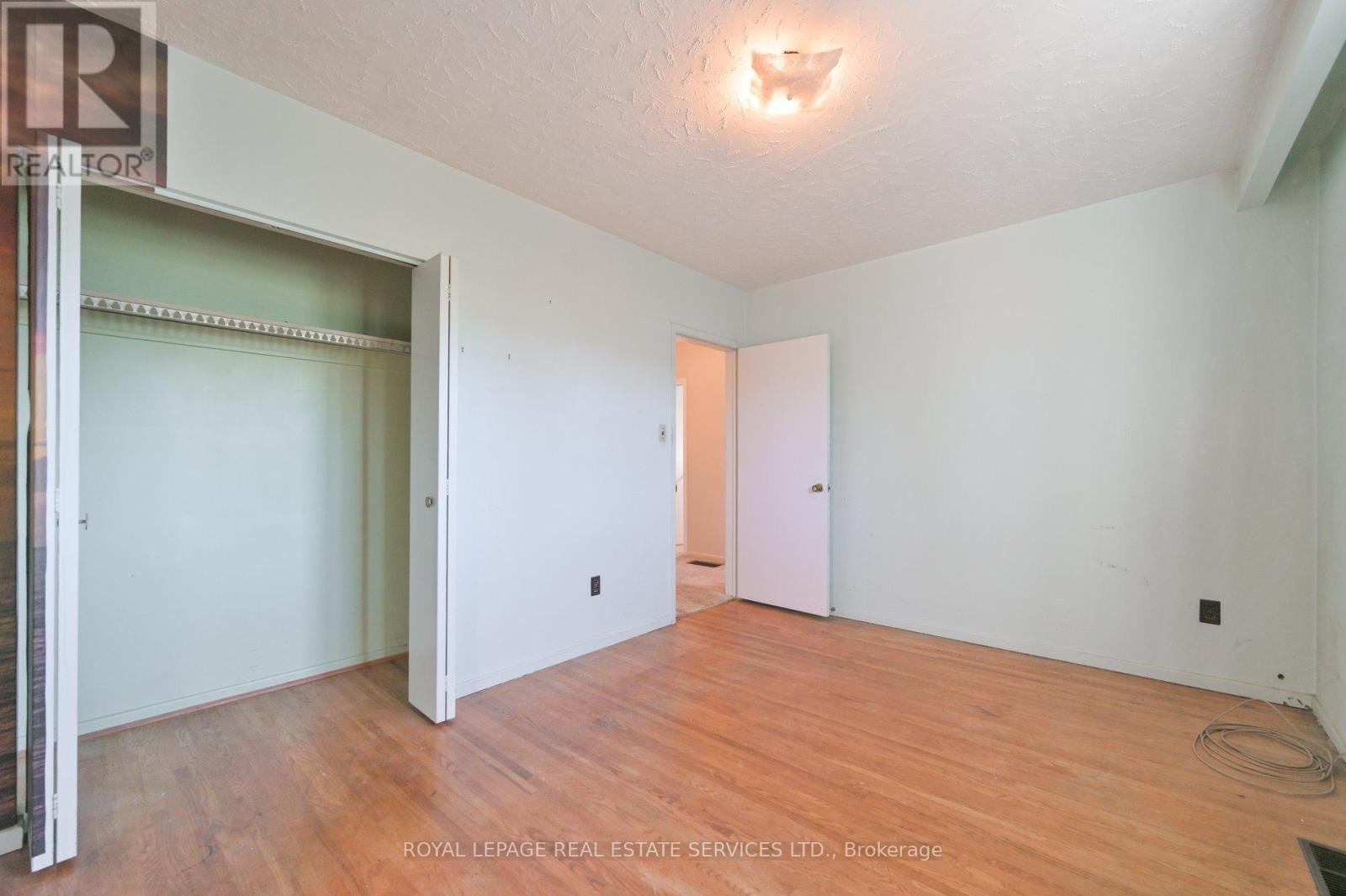18 Torrington Drive, Toronto, Ontario  M9C 3V5 - Photo 19 - W12412122