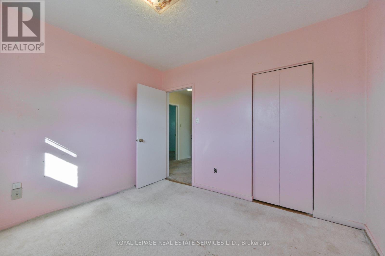18 Torrington Drive, Toronto, Ontario  M9C 3V5 - Photo 22 - W12412122