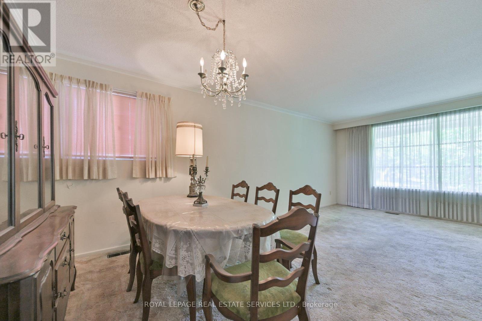 18 Torrington Drive, Toronto, Ontario  M9C 3V5 - Photo 9 - W12412122