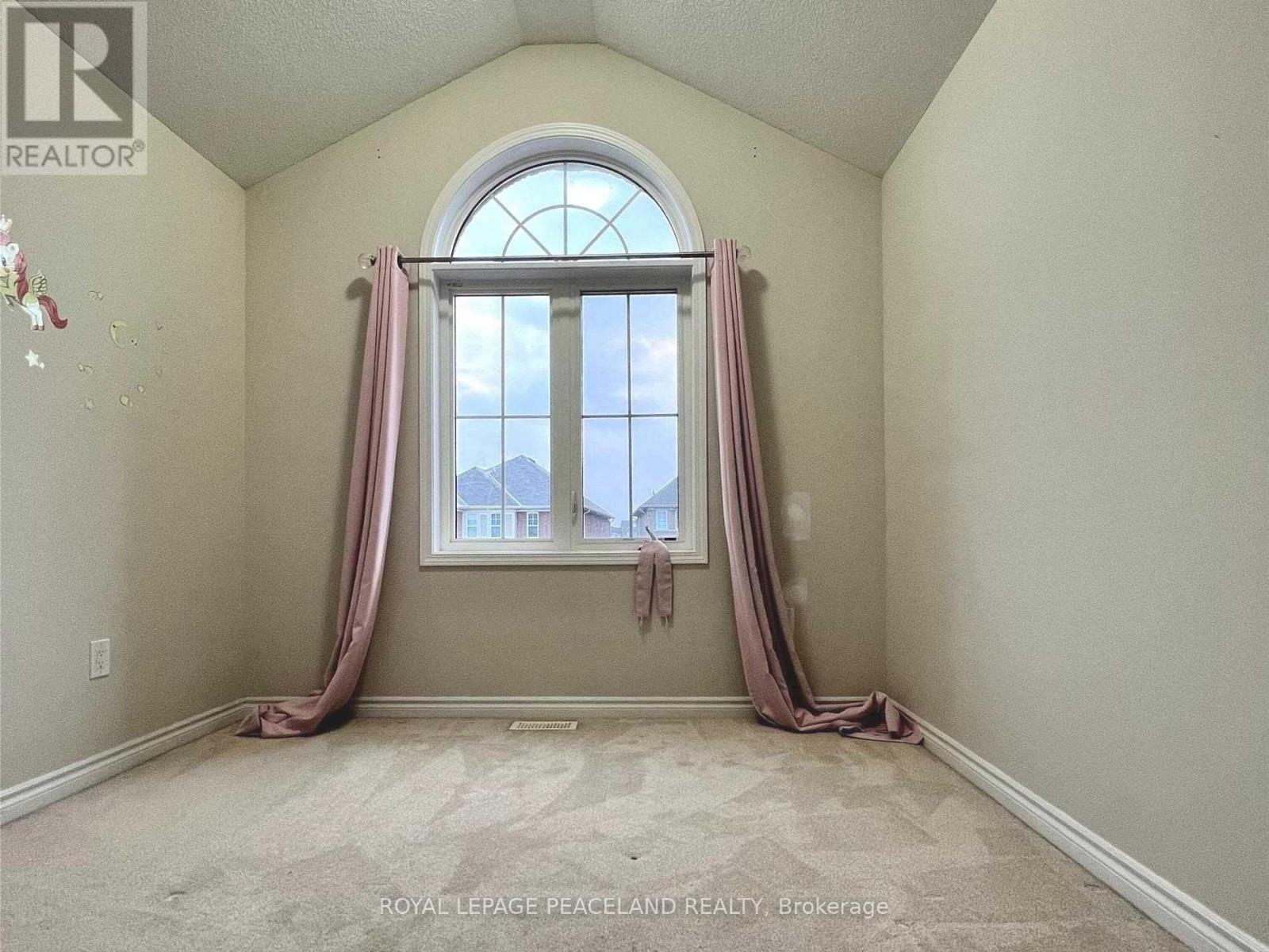 27 Leadenhall Road, Brampton, Ontario  L7A 4G4 - Photo 14 - W12412125