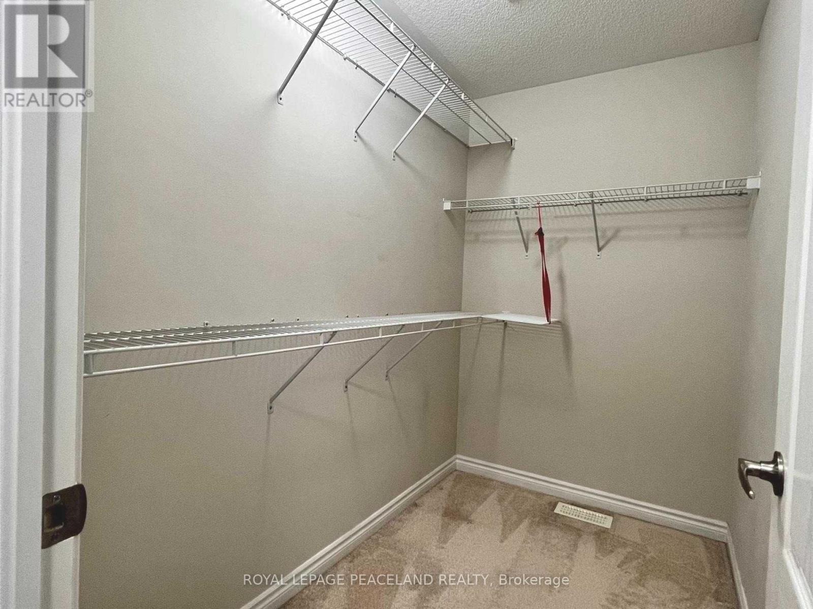 27 Leadenhall Road, Brampton, Ontario  L7A 4G4 - Photo 18 - W12412125
