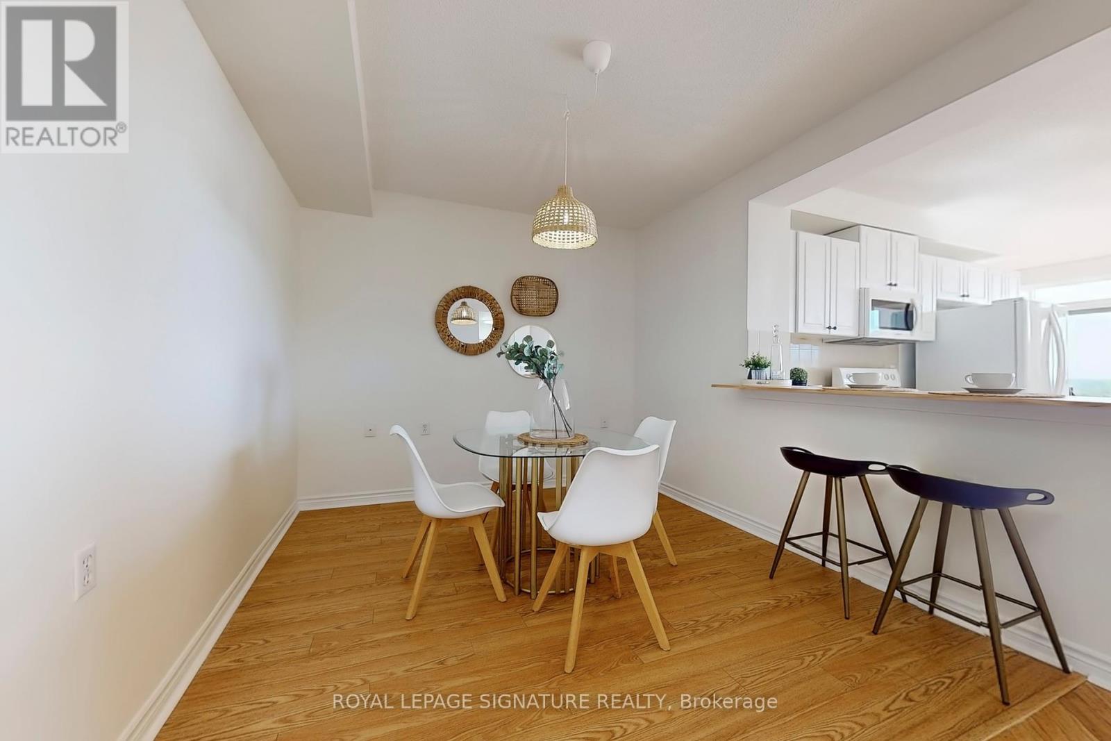 804 - 200 Burnhamthorpe Road E, Mississauga, Ontario  L5A 4L4 - Photo 15 - W12412132