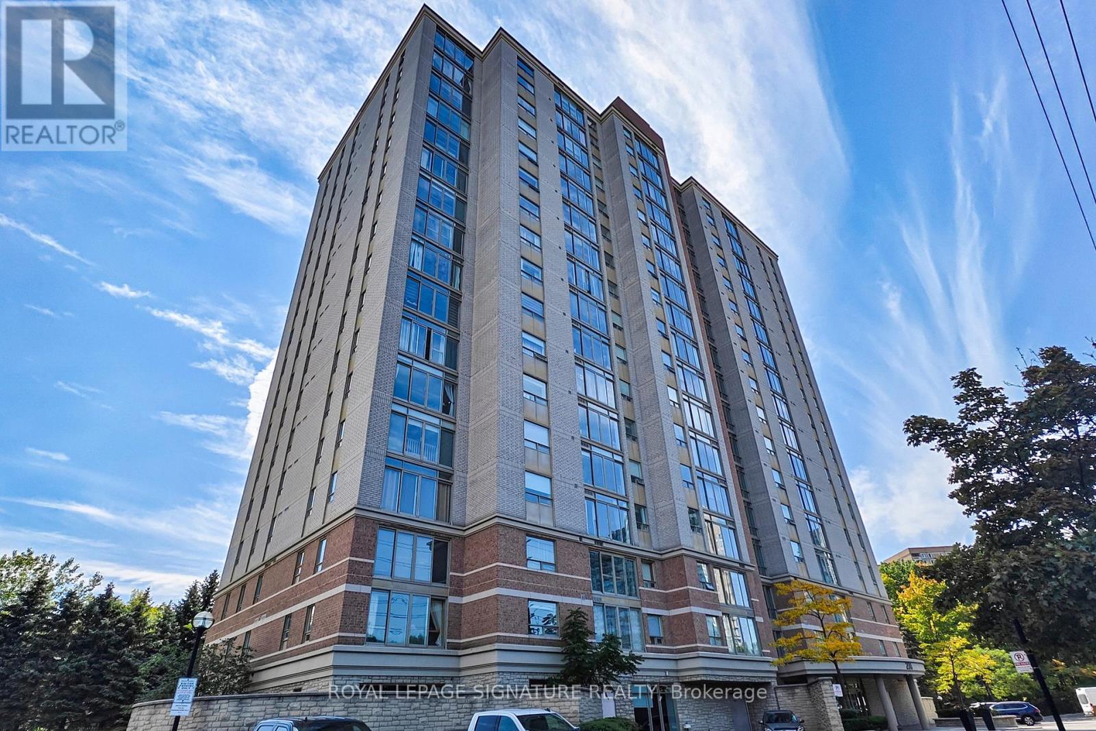 804 - 200 Burnhamthorpe Road E, Mississauga, Ontario  L5A 4L4 - Photo 2 - W12412132