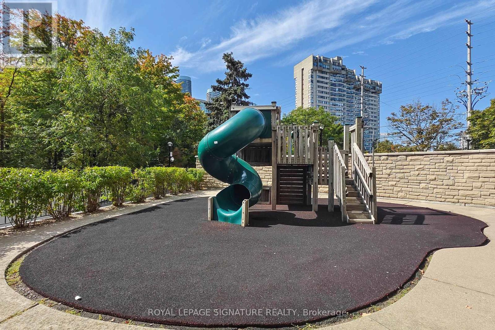804 - 200 Burnhamthorpe Road E, Mississauga, Ontario  L5A 4L4 - Photo 33 - W12412132