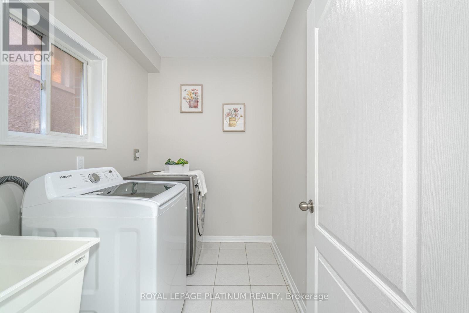 63 Culture Crescent, Brampton (Fletcher's Creek Village), Ontario  L6X 4X8 - Photo 23 - W12412137