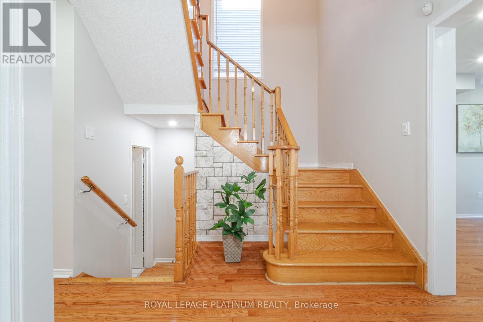 63 Culture Crescent, Brampton (Fletcher's Creek Village), Ontario  L6X 4X8 - Photo 24 - W12412137