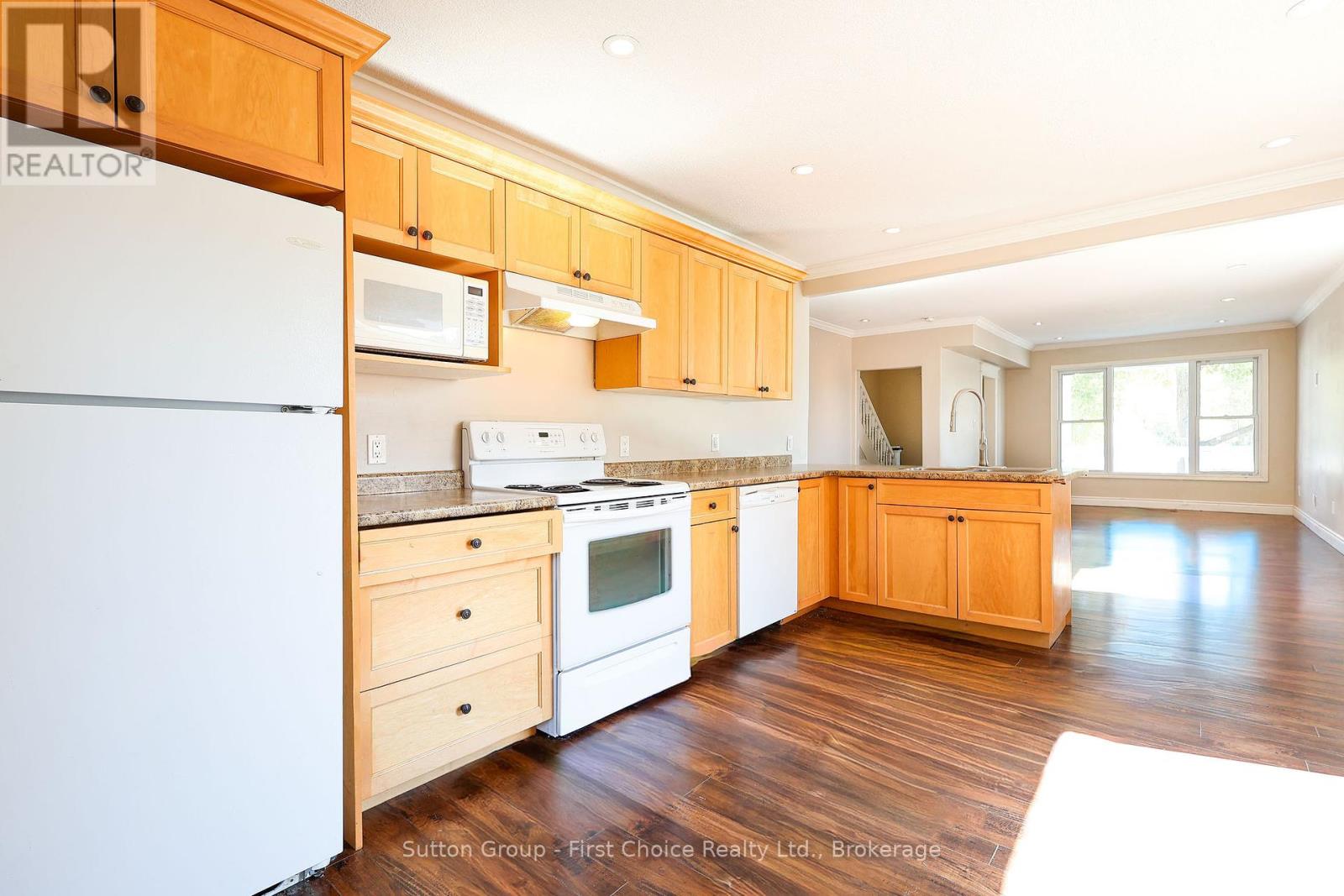 122 Trinity Street, Stratford, Ontario  N5A 4P6 - Photo 16 - X12108759
