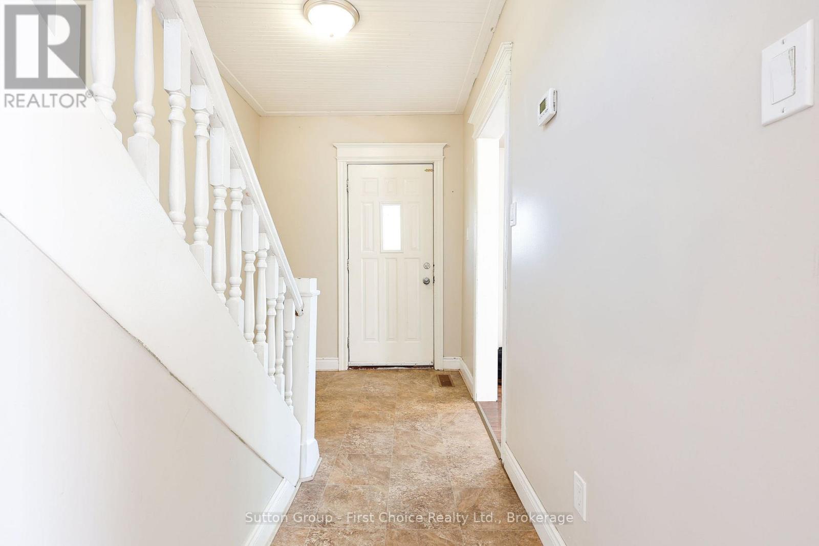 122 Trinity Street, Stratford, Ontario  N5A 4P6 - Photo 19 - X12108759