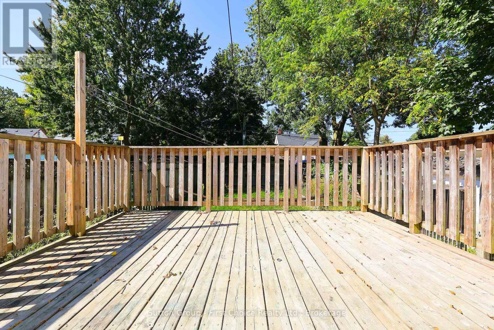 122 Trinity Street, Stratford, Ontario  N5A 4P6 - Photo 40 - X12108759