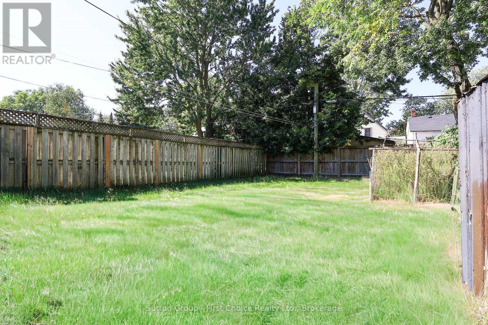 122 Trinity Street, Stratford, Ontario  N5A 4P6 - Photo 42 - X12108759