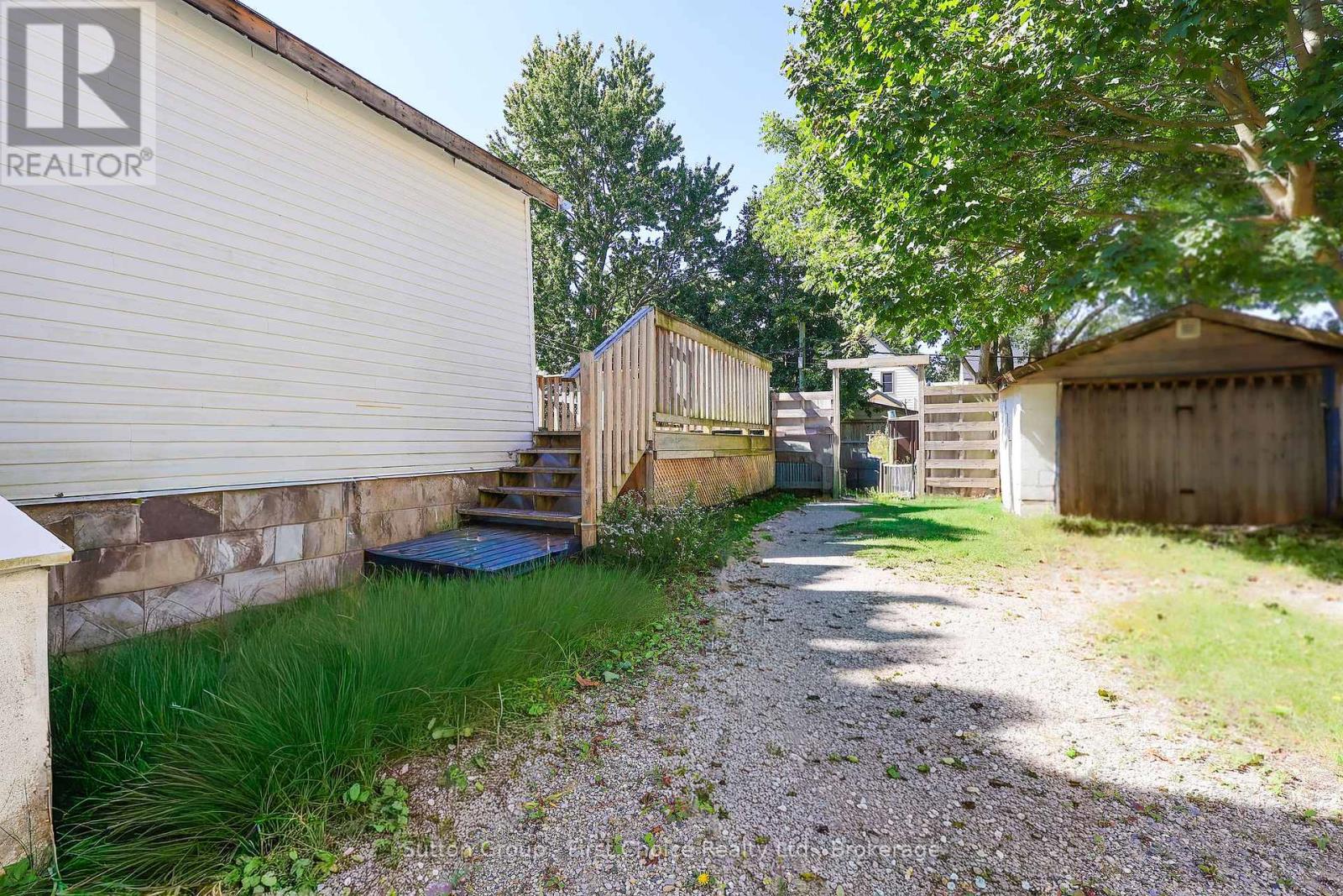 122 Trinity Street, Stratford, Ontario  N5A 4P6 - Photo 46 - X12108759