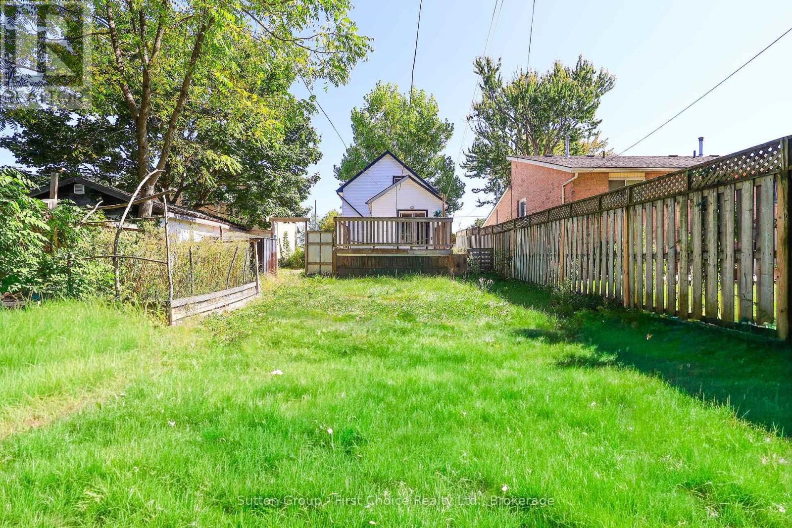 122 Trinity Street, Stratford, Ontario  N5A 4P6 - Photo 43 - X12108759