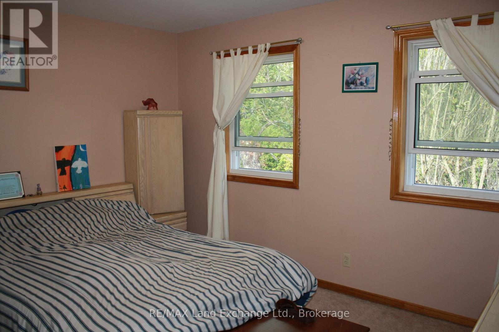 315045 Highway 6 Rr1 Highway, West Grey, Ontario  N0G 1R0 - Photo 14 - X12406935