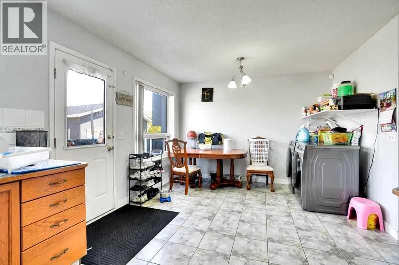 8 Martin Crossing Crescent Ne, Calgary, Alberta  T3J 3P3 - Photo 27 - A2257065