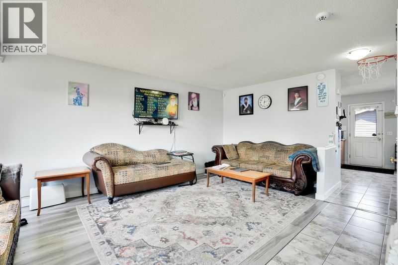 8 Martin Crossing Crescent Ne, Calgary, Alberta  T3J 3P3 - Photo 39 - A2257065