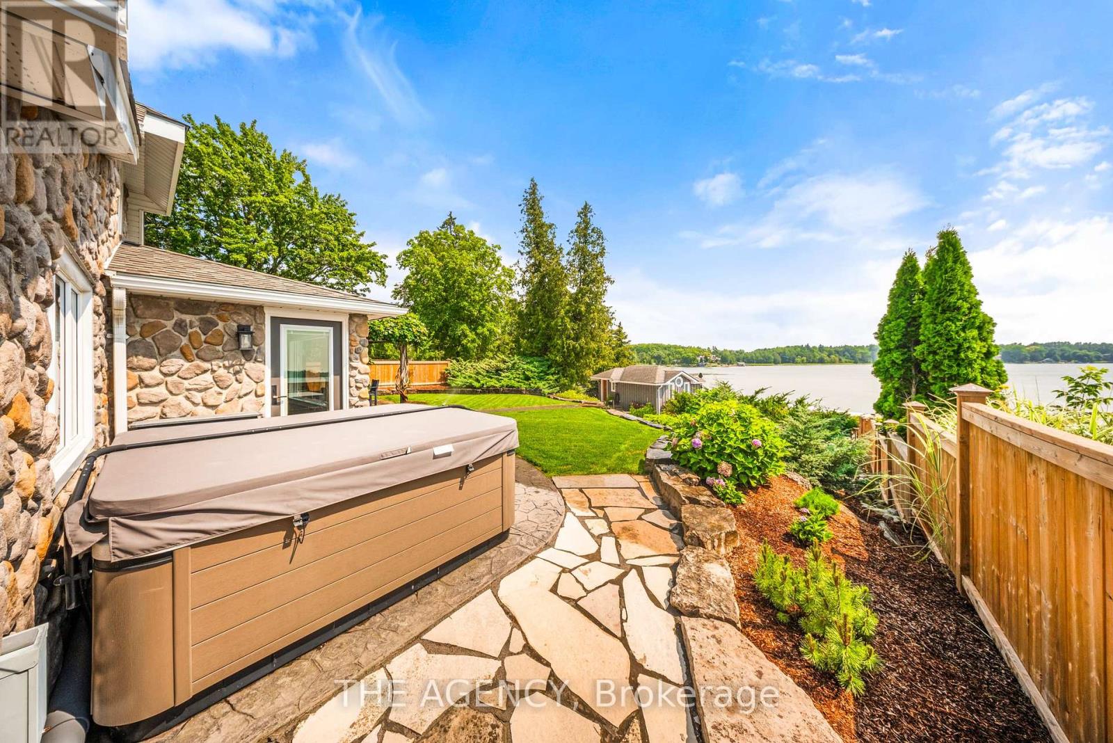 9 Lake Avenue E, Puslinch, Ontario  N3C 2V4 - Photo 27 - X12381174