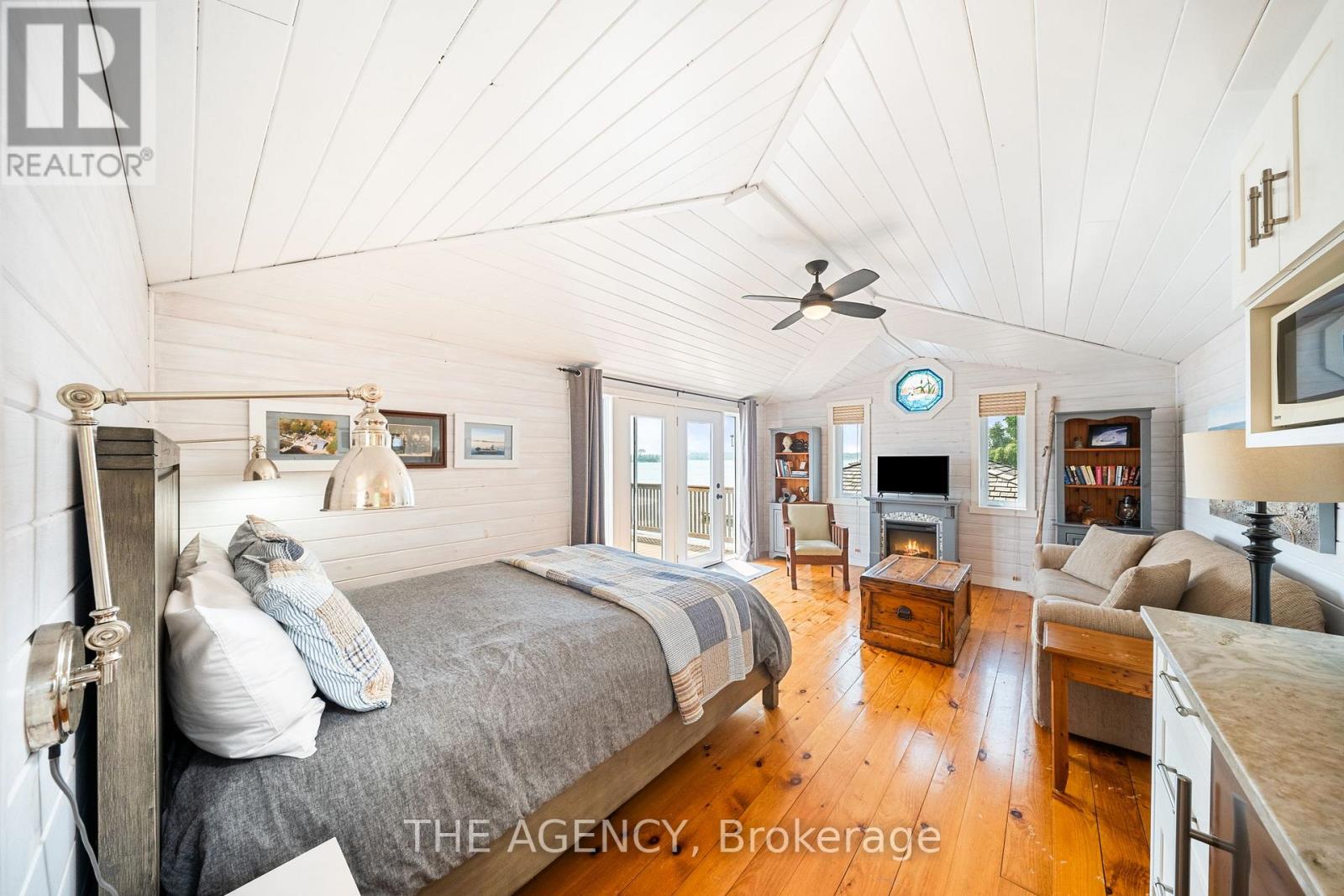 9 Lake Avenue E, Puslinch, Ontario  N3C 2V4 - Photo 37 - X12381174