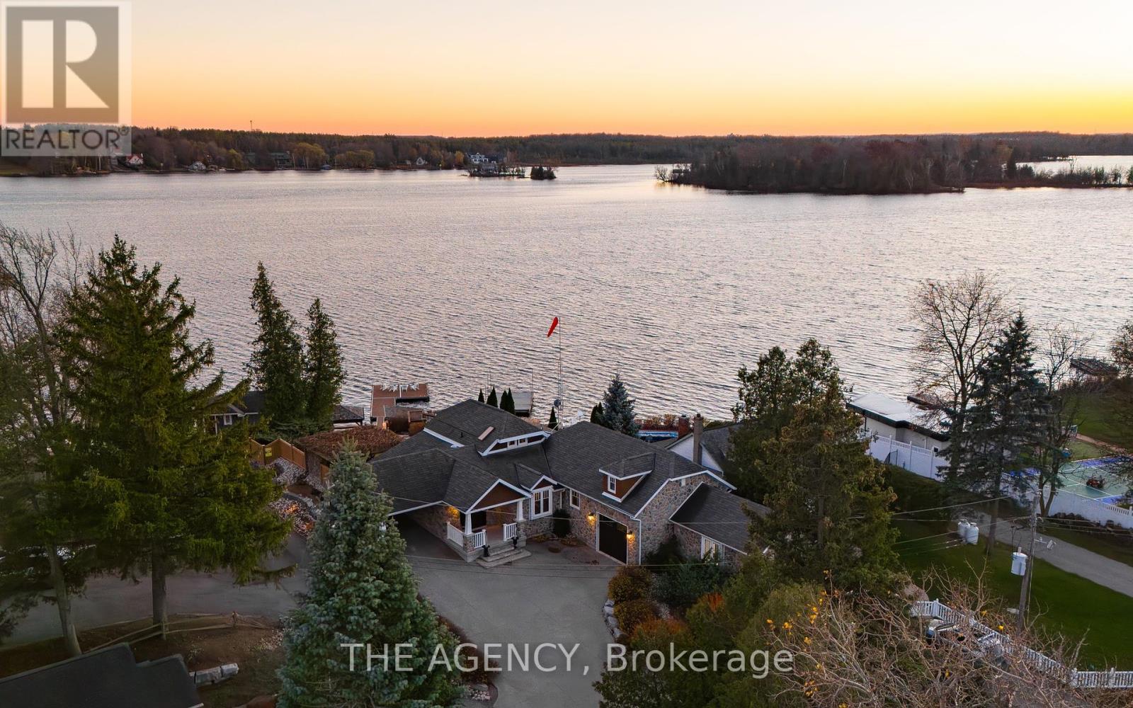 9 Lake Avenue E, Puslinch, Ontario  N3C 2V4 - Photo 46 - X12381174