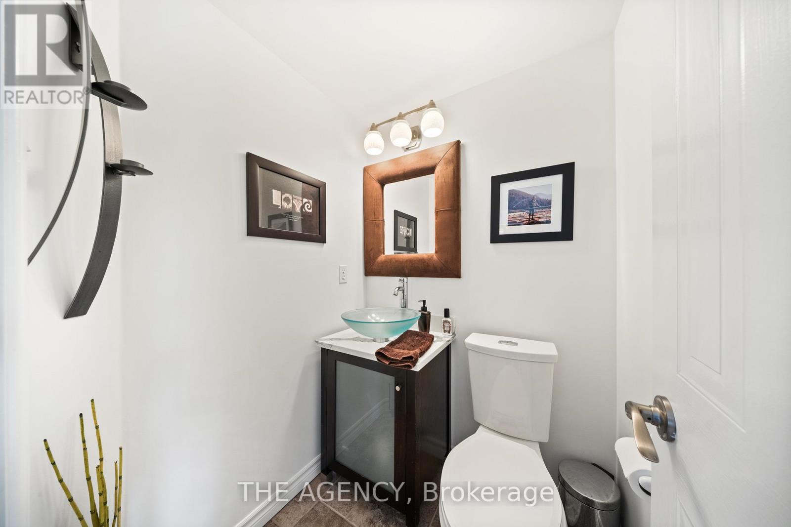 144 Endeavour Drive, Cambridge, Ontario  N3C 4C9 - Photo 11 - X12393604