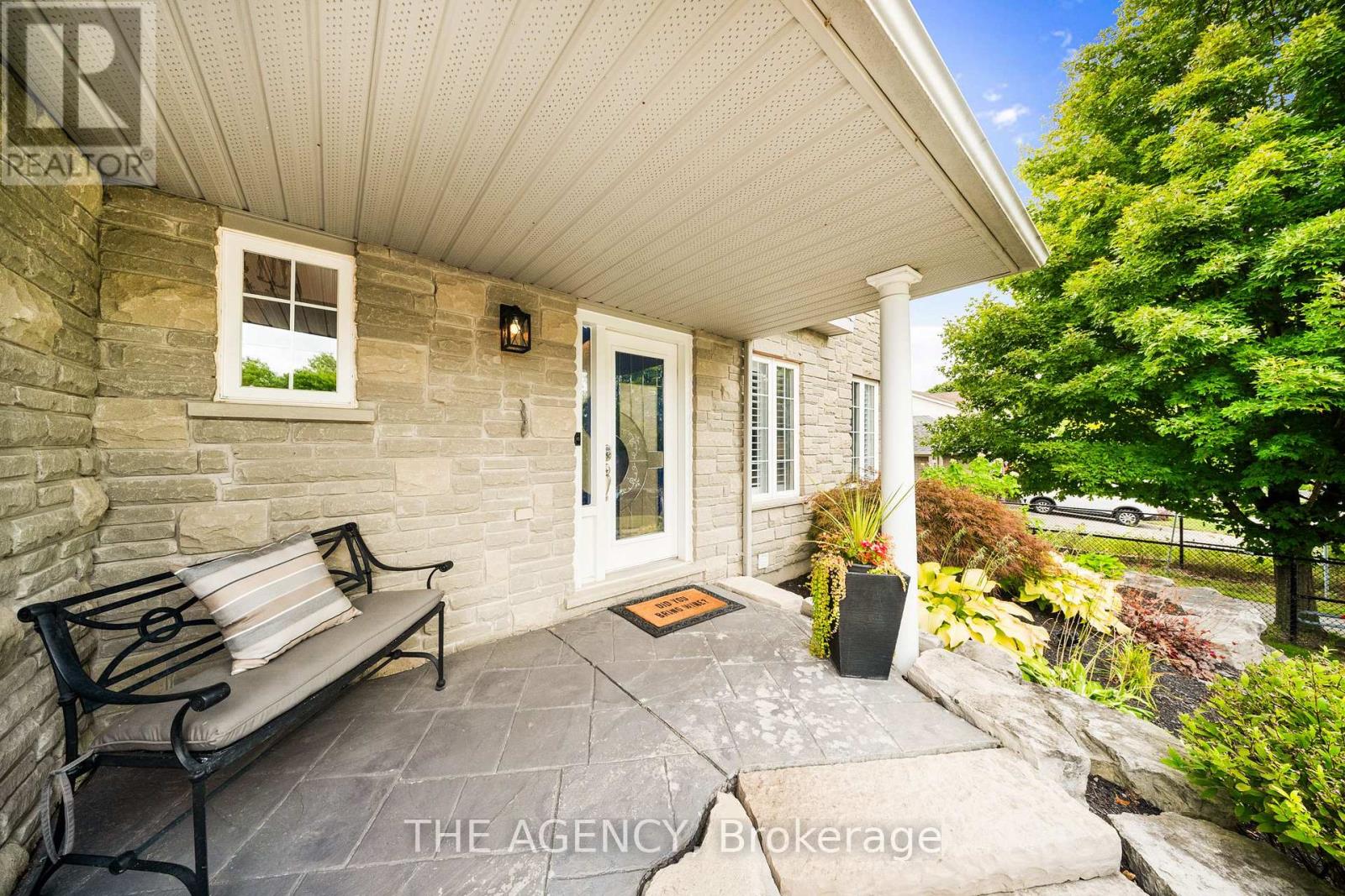144 Endeavour Drive, Cambridge, Ontario  N3C 4C9 - Photo 4 - X12393604