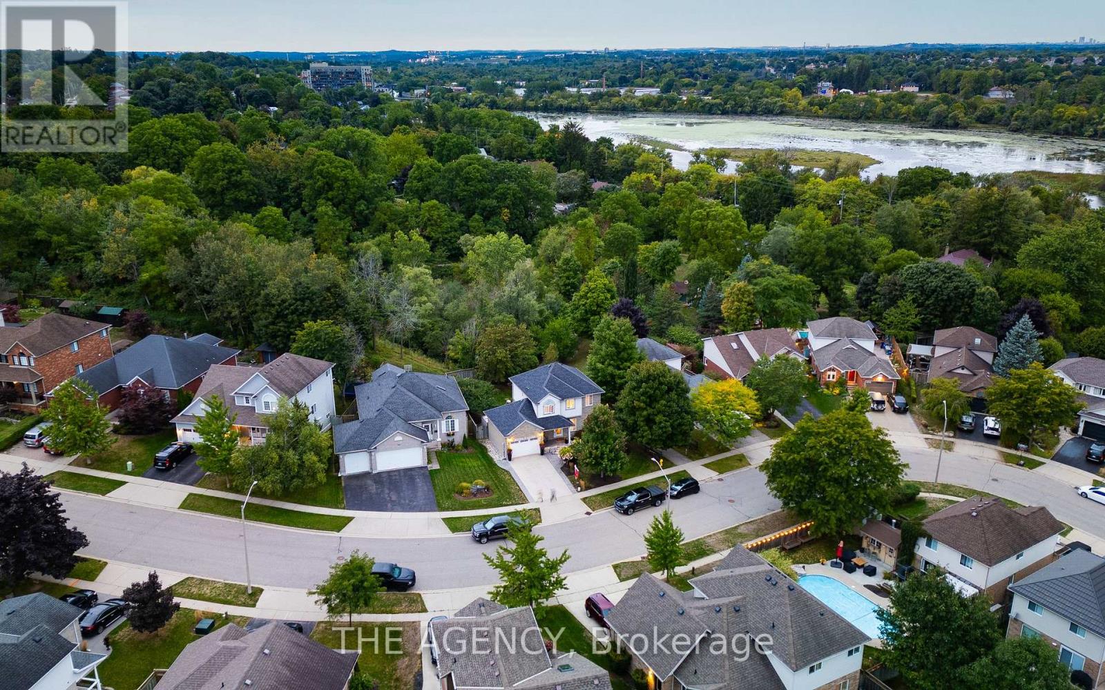 144 Endeavour Drive, Cambridge, Ontario  N3C 4C9 - Photo 41 - X12393604