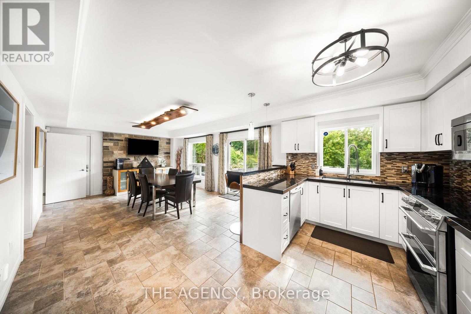 144 Endeavour Drive, Cambridge, Ontario  N3C 4C9 - Photo 9 - X12393604