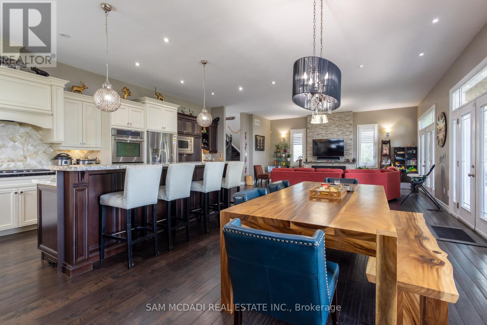 187 Beach Boulevard, Hamilton, Ontario  L8H 6V8 - Photo 12 - X12412072