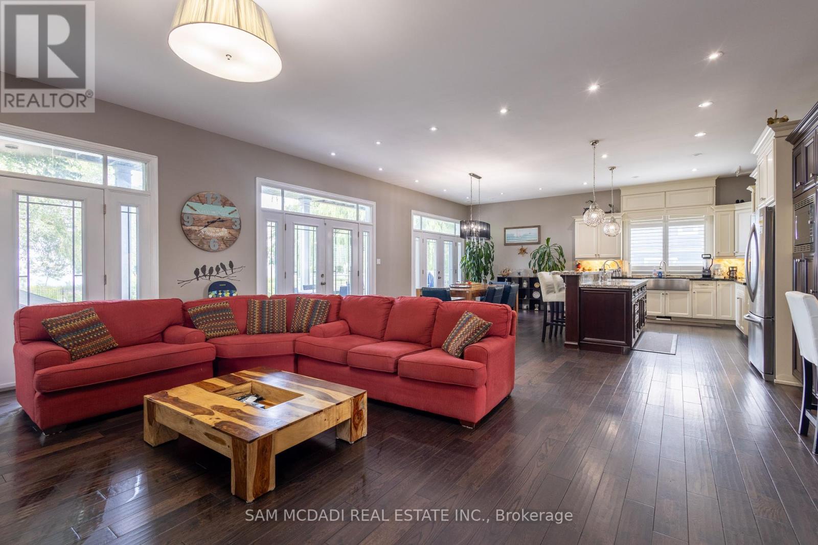 187 Beach Boulevard, Hamilton, Ontario  L8H 6V8 - Photo 13 - X12412072