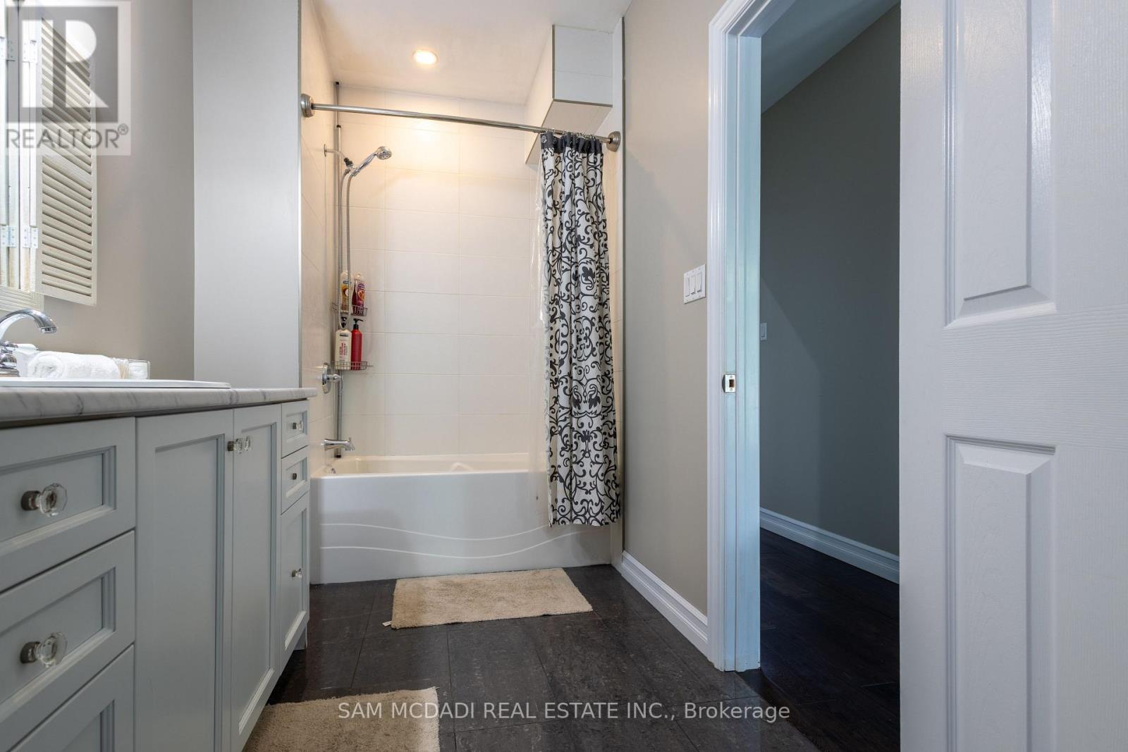 187 Beach Boulevard, Hamilton, Ontario  L8H 6V8 - Photo 27 - X12412072