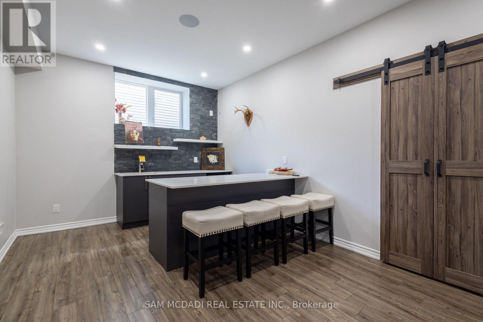 187 Beach Boulevard, Hamilton, Ontario  L8H 6V8 - Photo 32 - X12412072