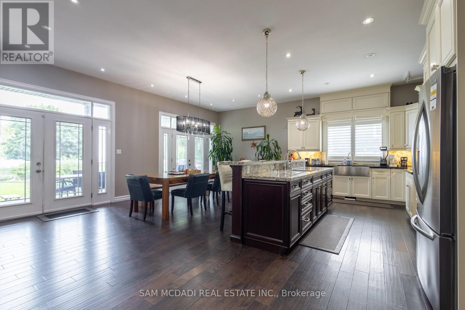 187 Beach Boulevard, Hamilton, Ontario  L8H 6V8 - Photo 7 - X12412072