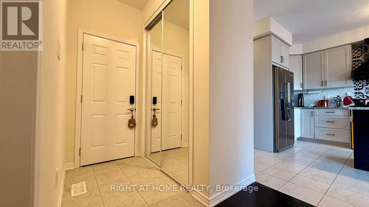 52 Royal Coachman Way, Hamilton, Ontario  L8J 0M2 - Photo 18 - X12412103