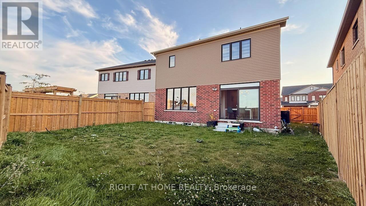 52 Royal Coachman Way, Hamilton, Ontario  L8J 0M2 - Photo 20 - X12412103