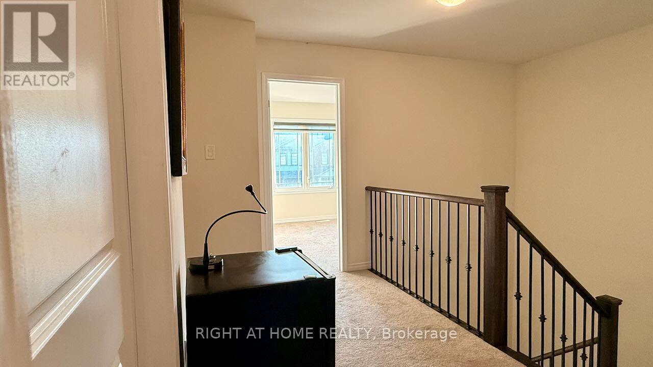 52 Royal Coachman Way, Hamilton, Ontario  L8J 0M2 - Photo 23 - X12412103