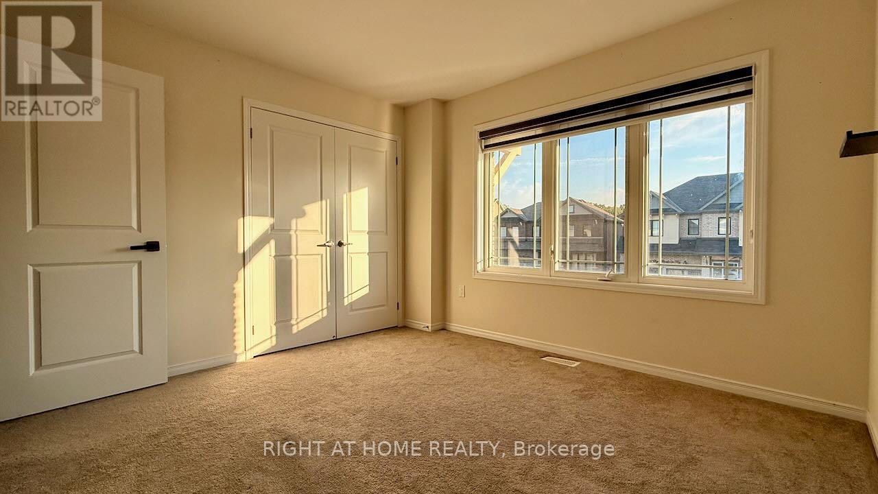52 Royal Coachman Way, Hamilton, Ontario  L8J 0M2 - Photo 25 - X12412103