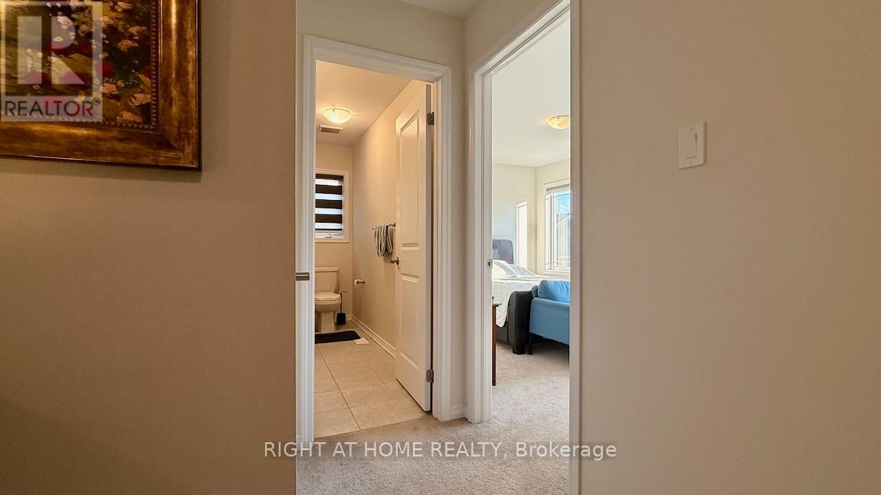 52 Royal Coachman Way, Hamilton, Ontario  L8J 0M2 - Photo 27 - X12412103