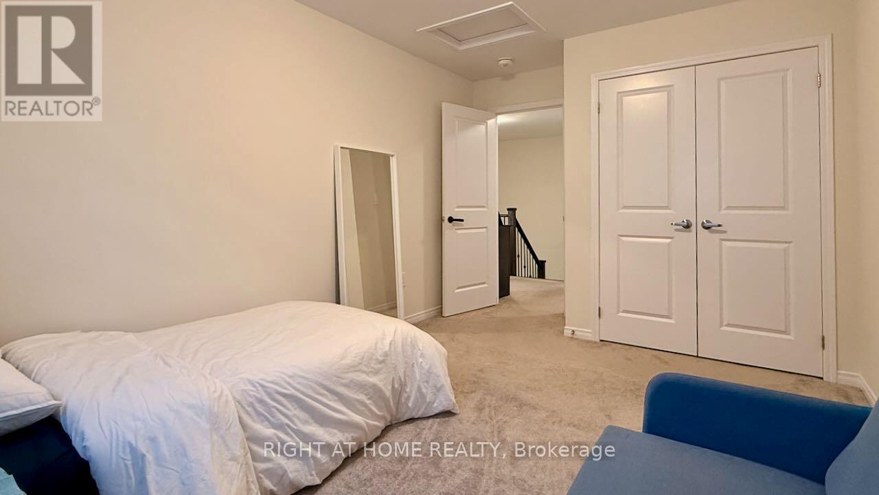 52 Royal Coachman Way, Hamilton, Ontario  L8J 0M2 - Photo 31 - X12412103
