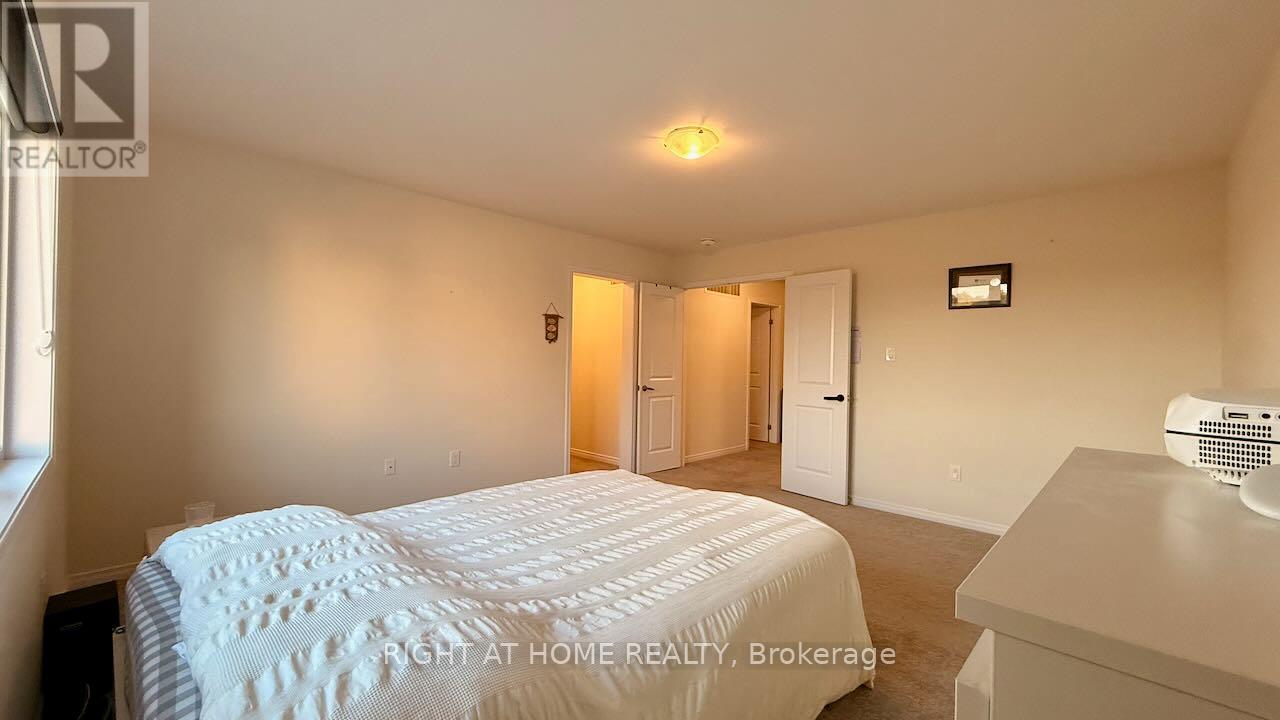 52 Royal Coachman Way, Hamilton, Ontario  L8J 0M2 - Photo 36 - X12412103