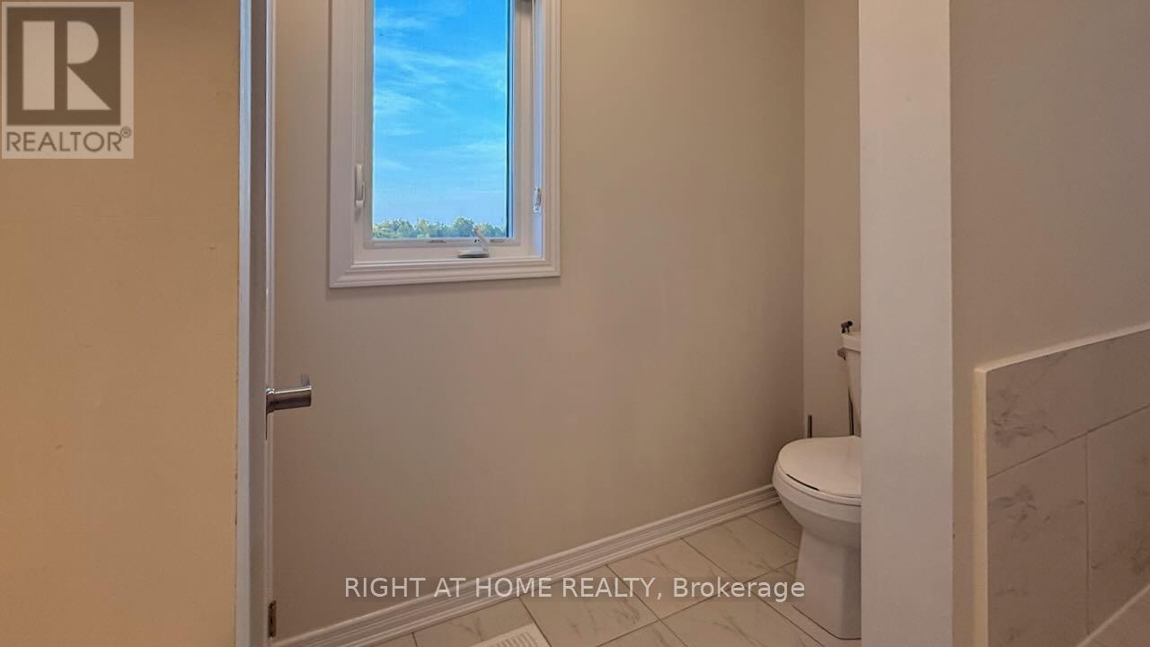 52 Royal Coachman Way, Hamilton, Ontario  L8J 0M2 - Photo 42 - X12412103