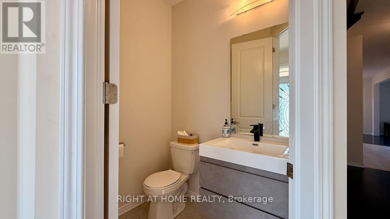 52 Royal Coachman Way, Hamilton, Ontario  L8J 0M2 - Photo 6 - X12412103