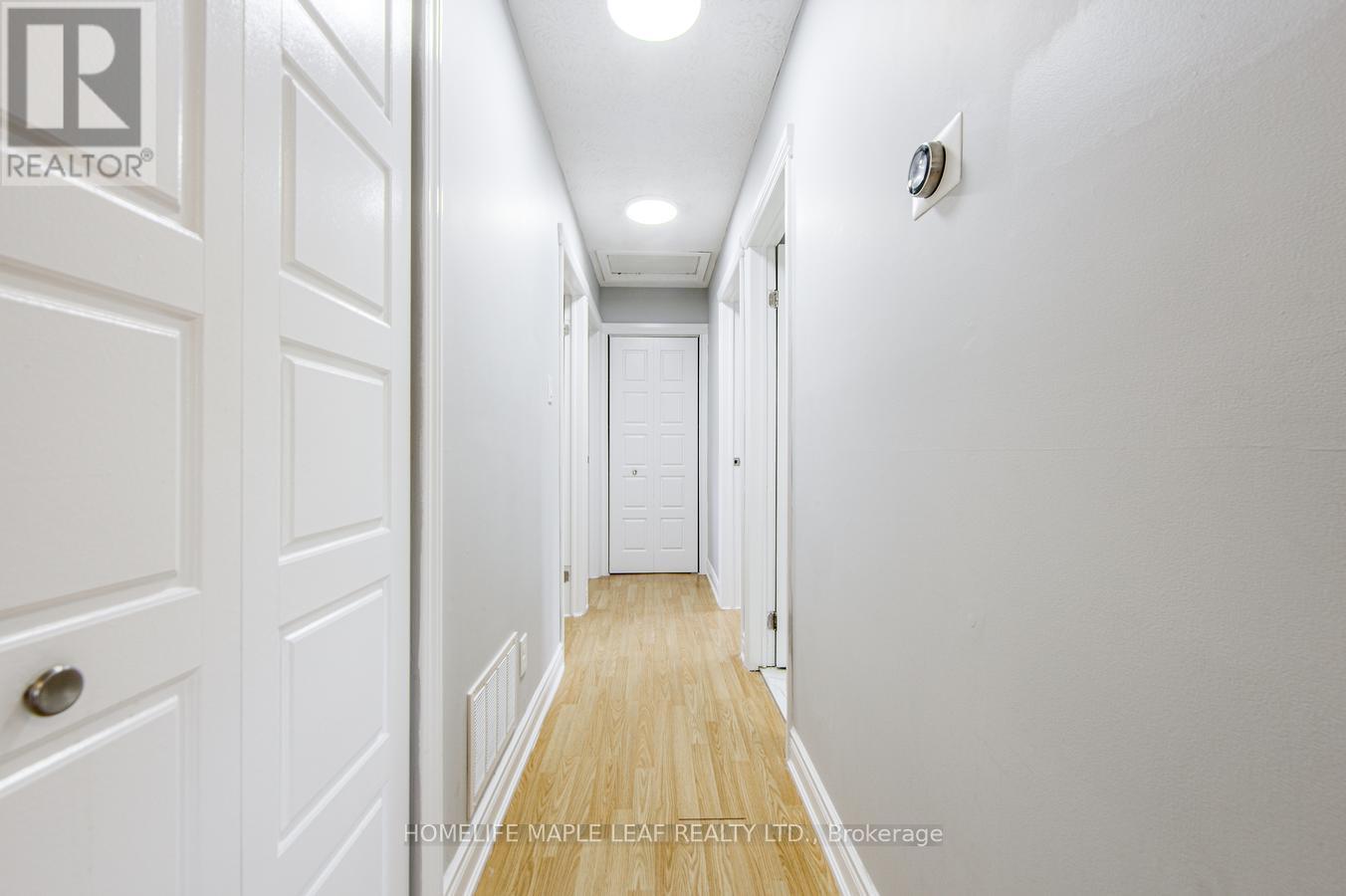 689 Macyoung Drive W, Kincardine, Ontario  N2Z 1T1 - Photo 19 - X12412115