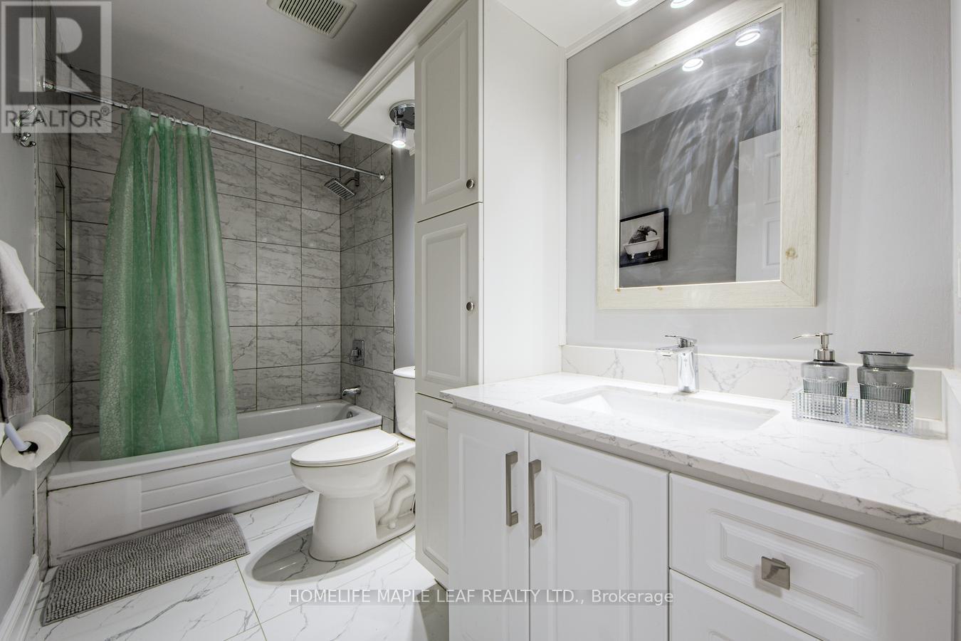 689 Macyoung Drive W, Kincardine, Ontario  N2Z 1T1 - Photo 20 - X12412115