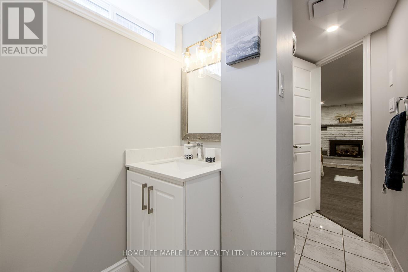 689 Macyoung Drive W, Kincardine, Ontario  N2Z 1T1 - Photo 39 - X12412115