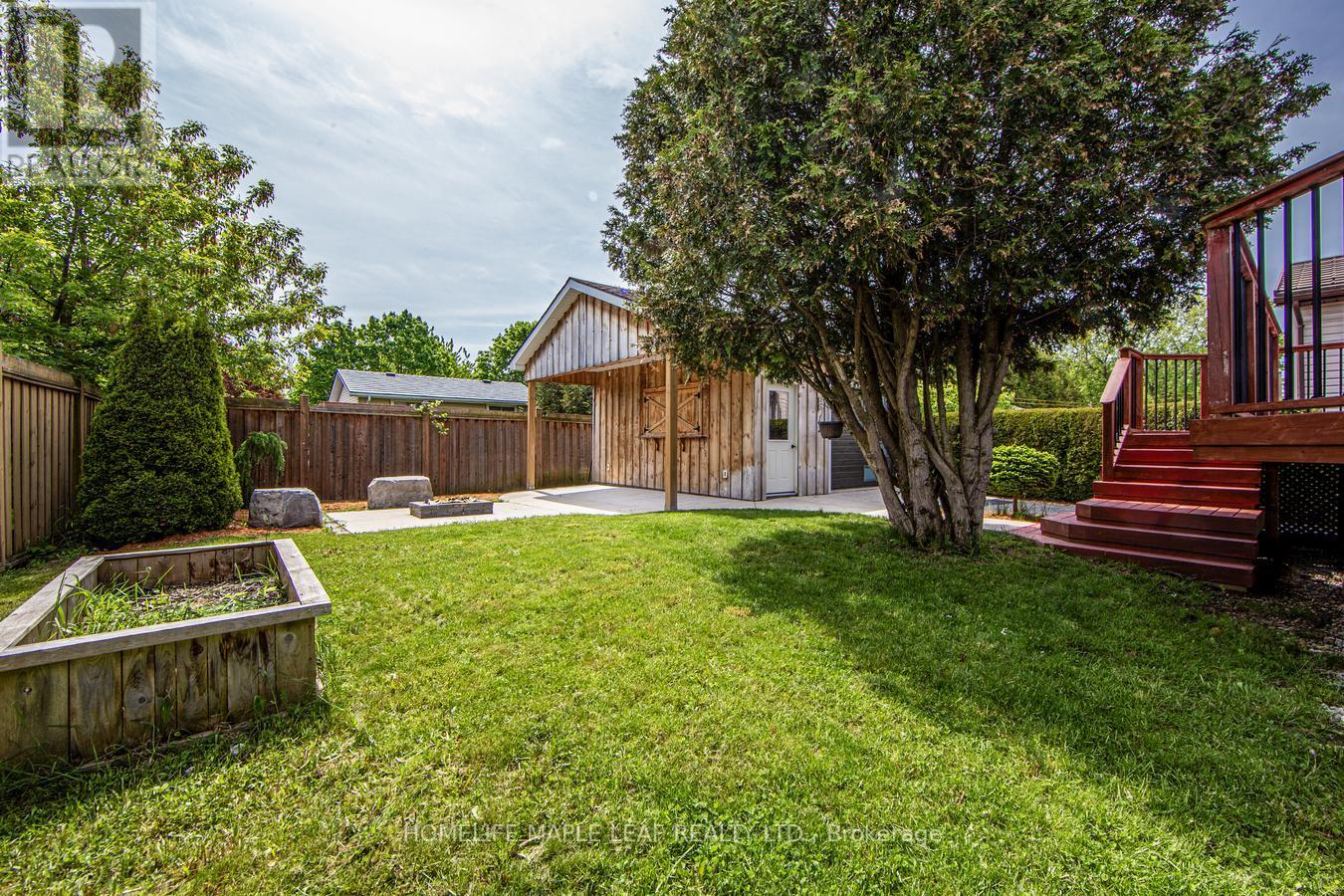 689 Macyoung Drive W, Kincardine, Ontario  N2Z 1T1 - Photo 43 - X12412115