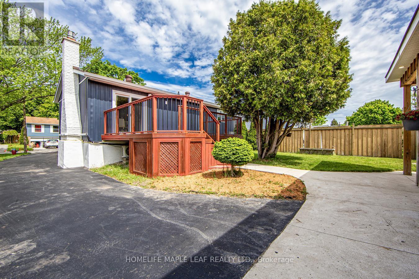 689 Macyoung Drive W, Kincardine, Ontario  N2Z 1T1 - Photo 47 - X12412115